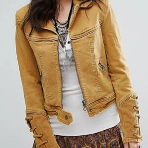 Girl Meets World S03 Sabrina Carpenter Brown Jacket